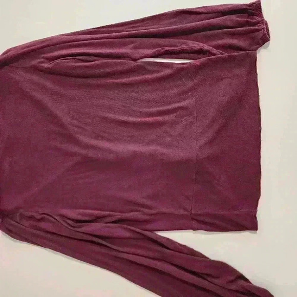 Venus eggplant top sz small - Picture 5 of 5